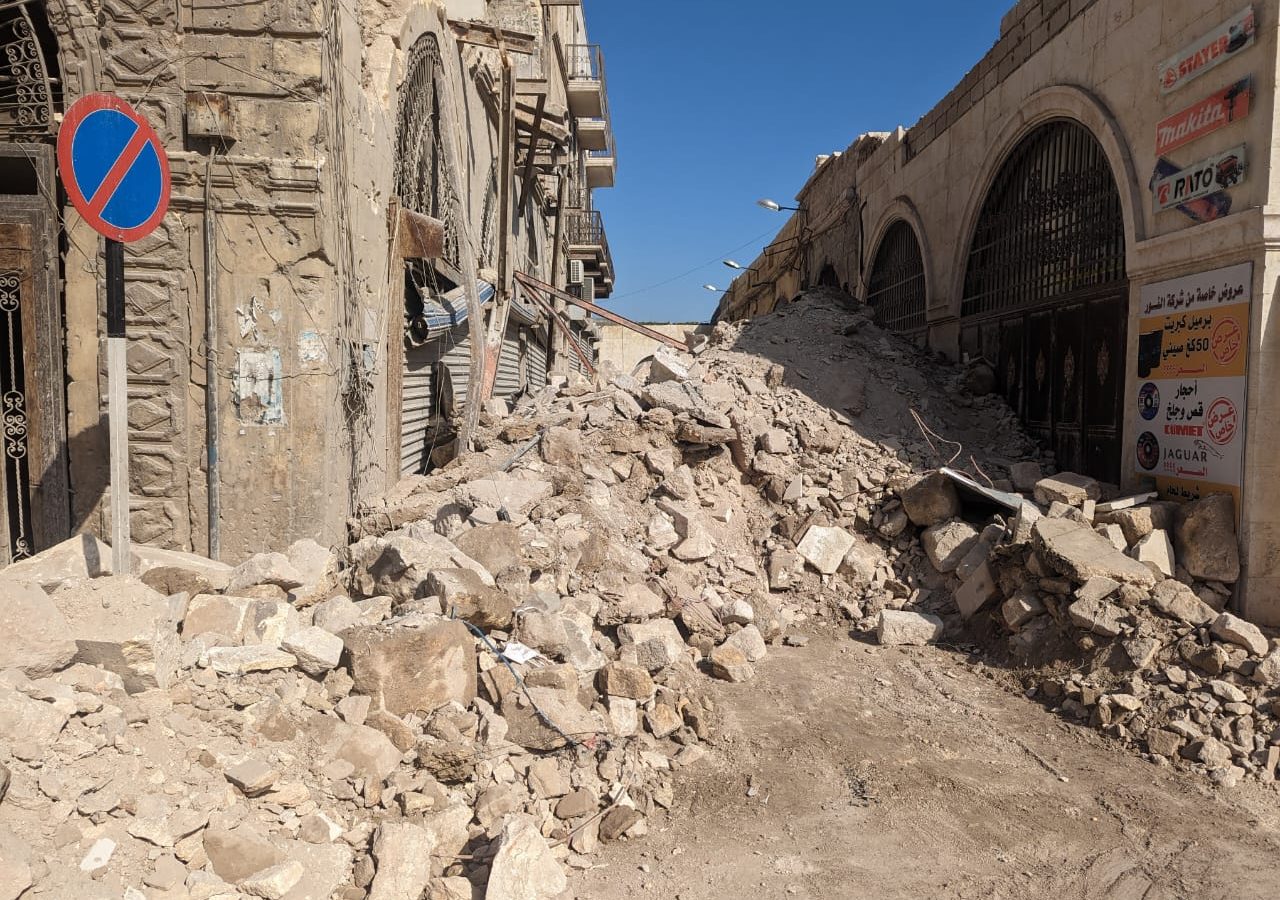 Centenars de famílies continuen sense llar al nord-oest de Síria tres mesos després del terratrèmol