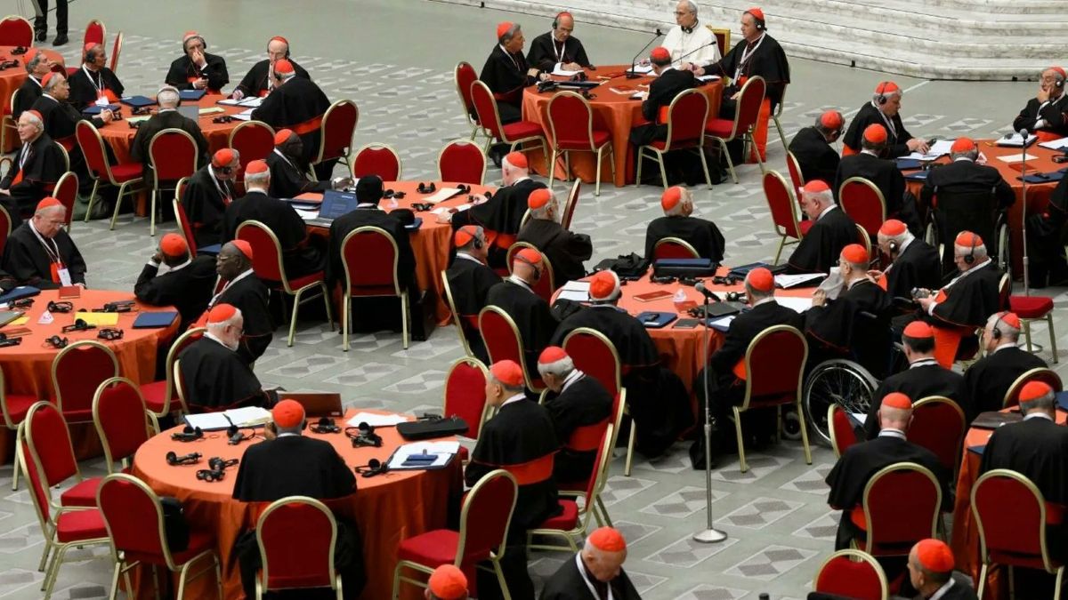 El 1r consistori extraordinari es va celebrar a l'Aula Pau VI en taules rodones. | Foto: Vatican Media