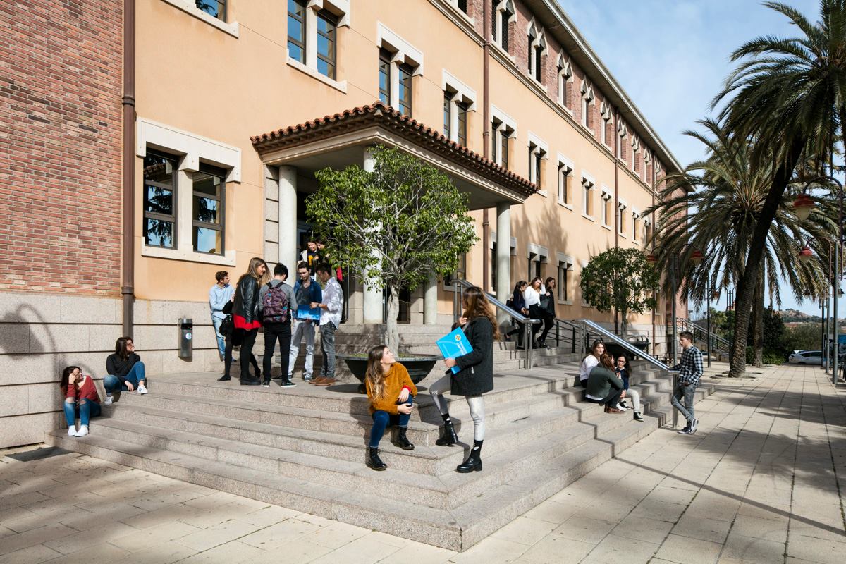 326579949_1121087038575426_4177681449717616490_n