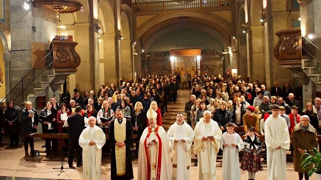 La 4a Trobada Ecumènica, celebrada a Tàrrega, recull més de 2.000 euros per ajudar a Ucraïna