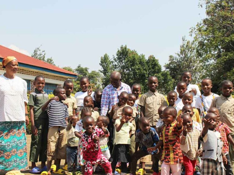 ACN_BashimbeVisitaOrfanat