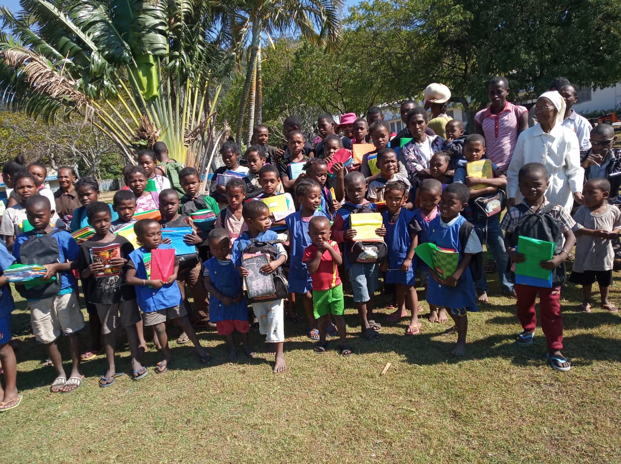 AYUDA A LA INFANCIA DE MADAGASCAR 2