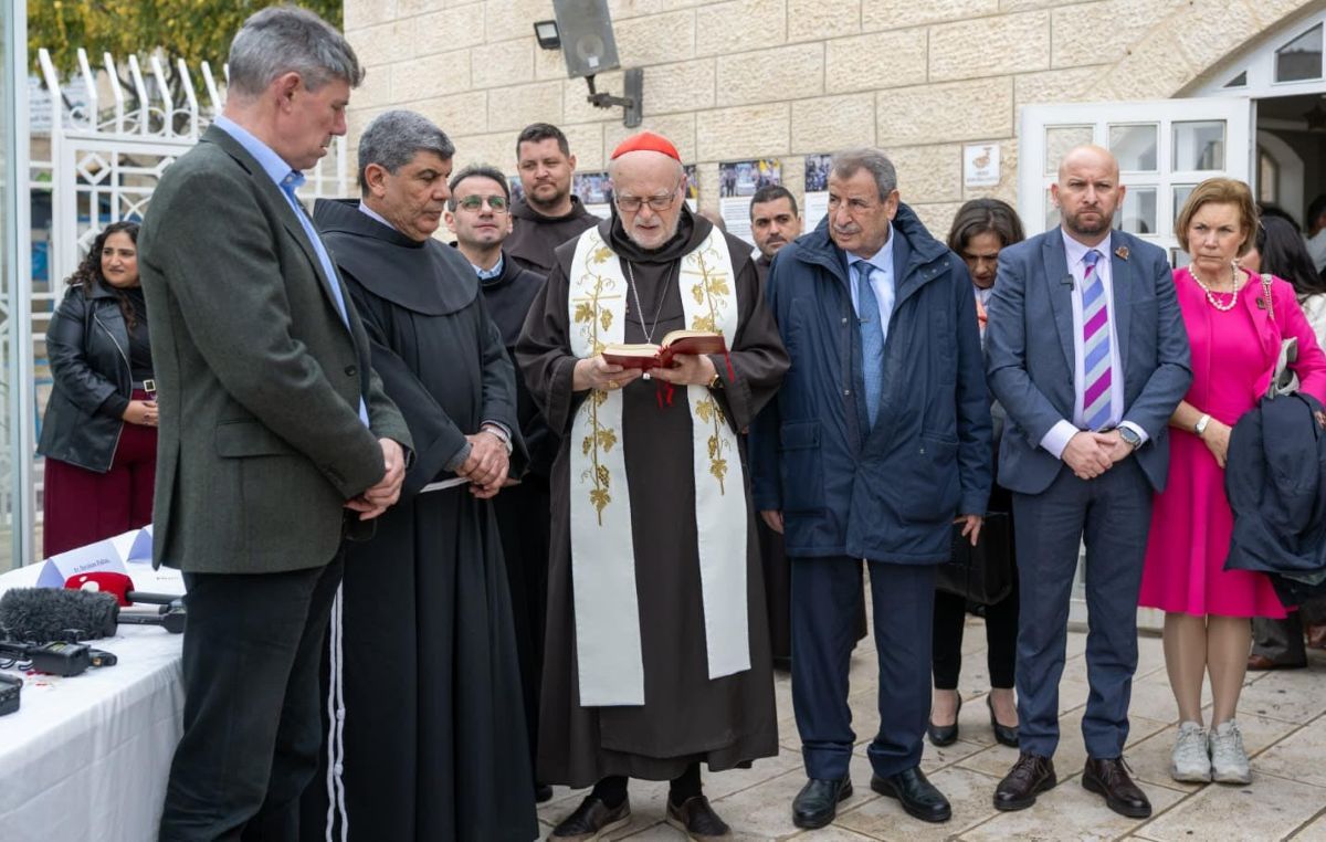 El papamòbil de Francesc convertit en ambulància rep permís per entrar a Gaza I @Caritas Jerusalem