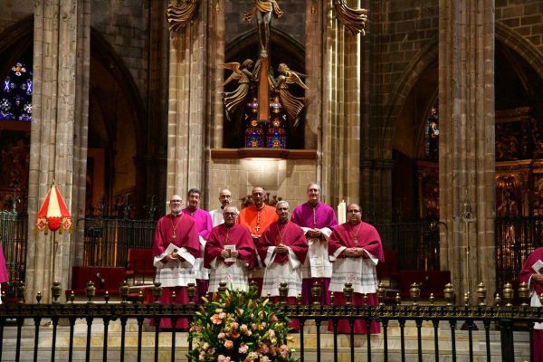 4 nous canonges prenen possessió a la Catedral de Barcelona I @Catedral de Barcelona
