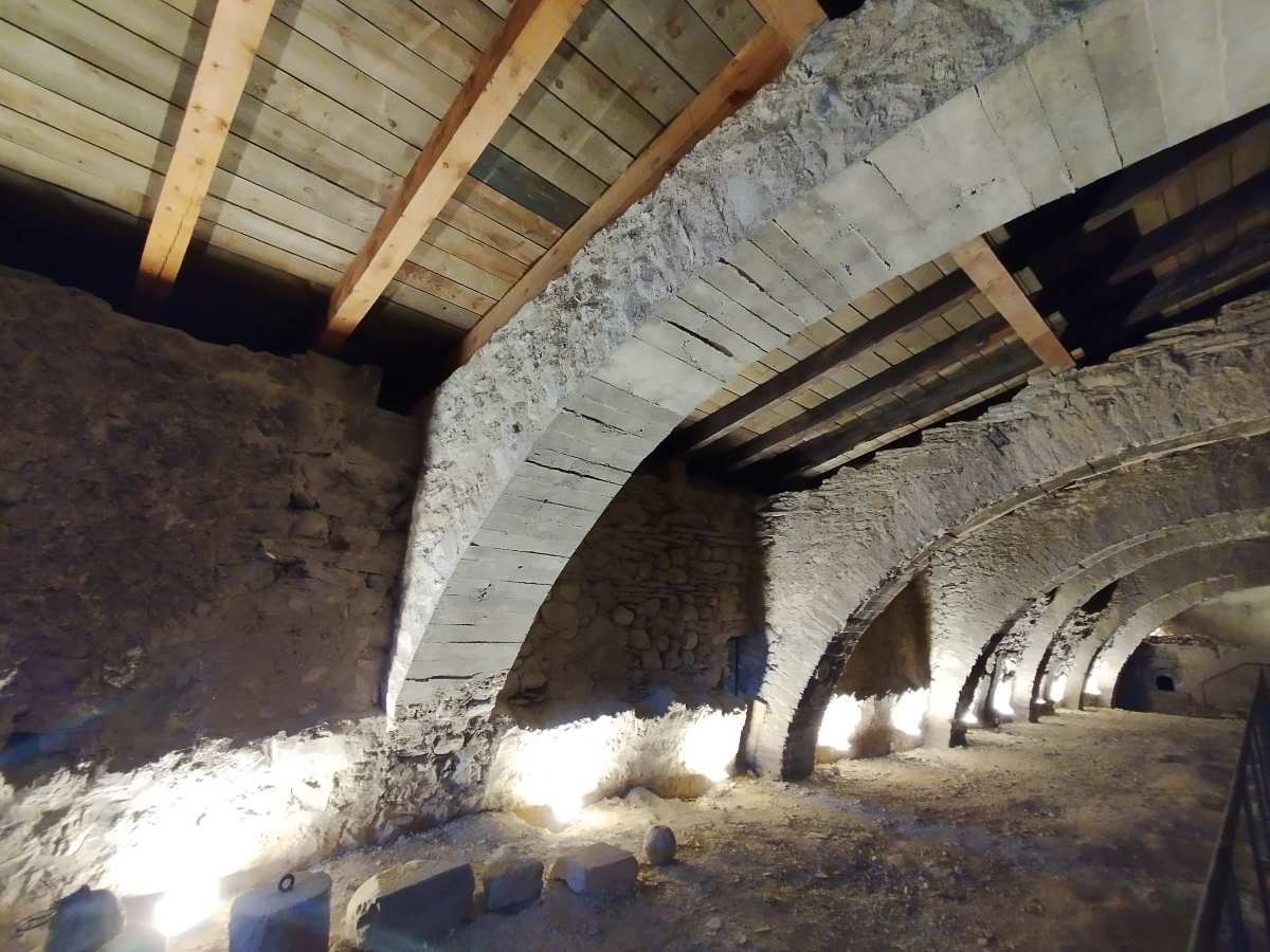 Forn de pa que alberga l'interior de la Catedral de Santa Maria d'Urgell