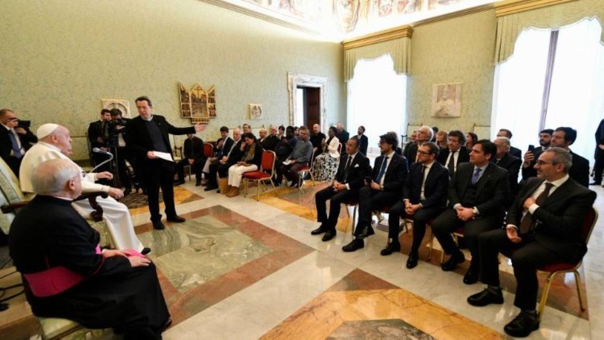 AgenciaFlama_EstatutsXarxaMundialOracioPapa_LMC