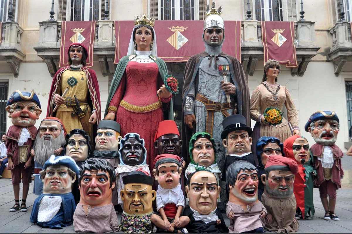 Familia Robafaves i nans de Mataró, participaran als actes de commemoració de Sant Fèlix I Ajuntament de Vilafranca
