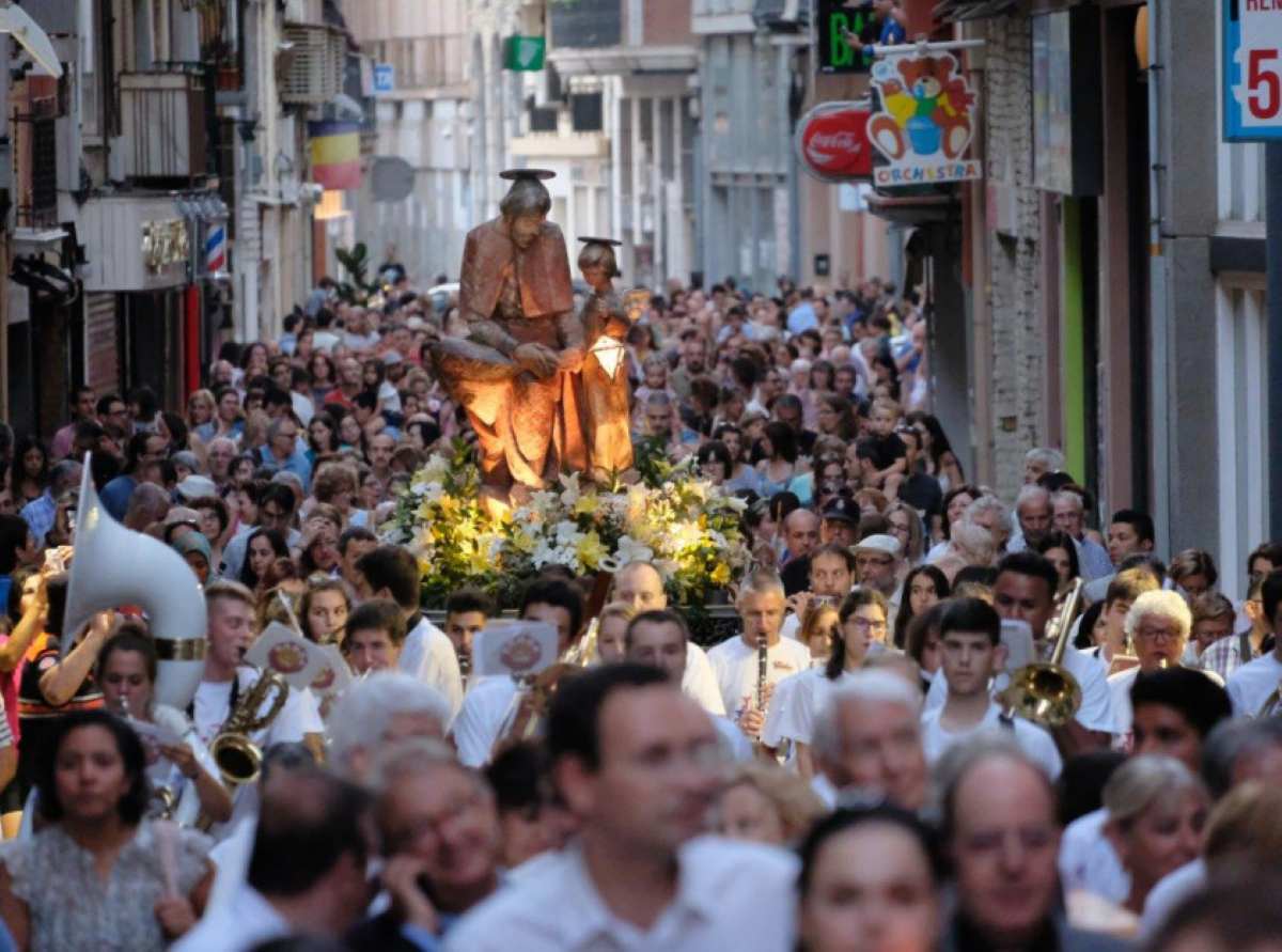 Celebració de la festa dels Fanalets de Sant Jaume a Lleida I Bisbat de Lleida