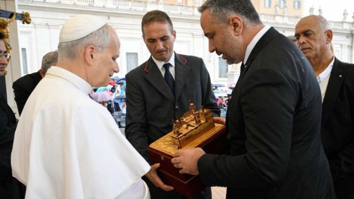 Maher Nicola Canawati saluda al papa Lleó XIV I @Vatican news