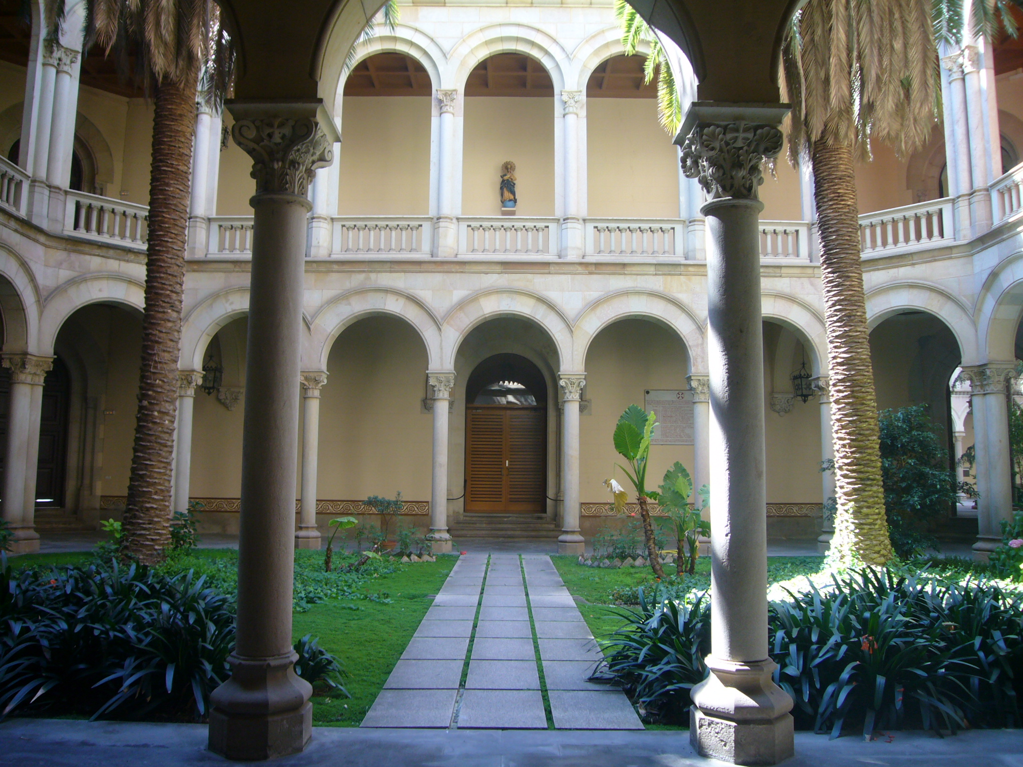 Edifici_del_Seminari_Conciliar_de_Barcelona_-_12