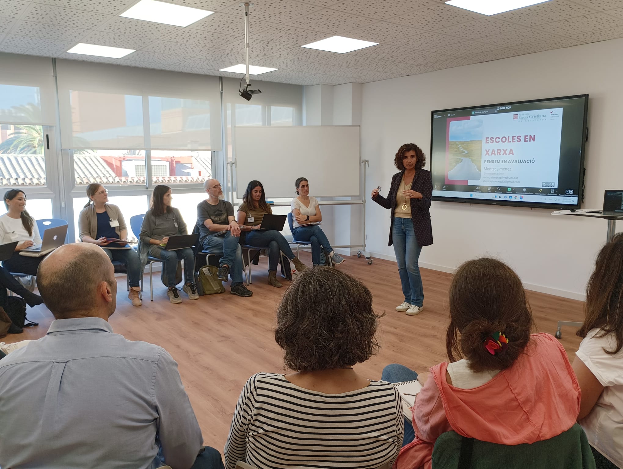 Professors membres de l'escoles en xarxa a la FECC en una sessió formativa I FECC