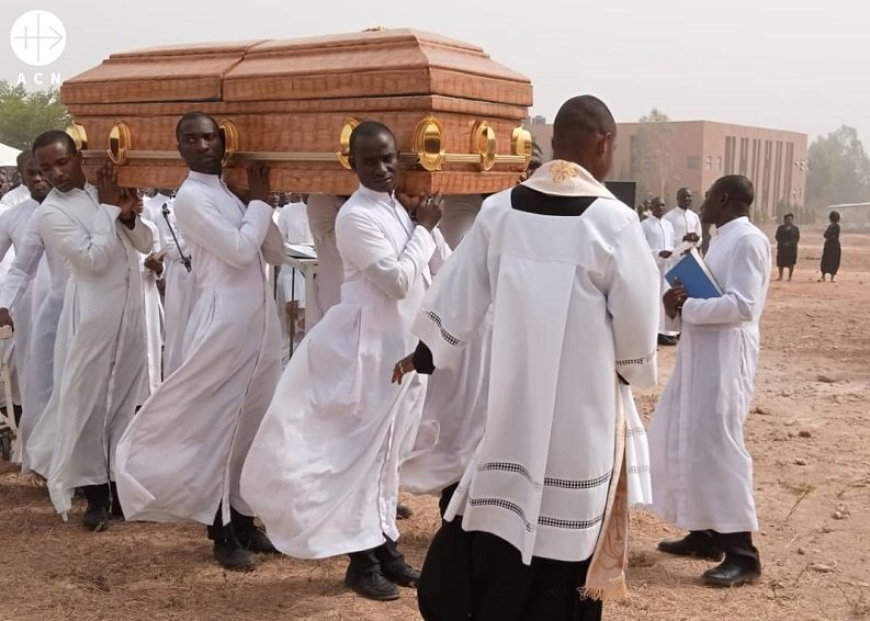 Nigeria-ataud-de-Michael-Nandi