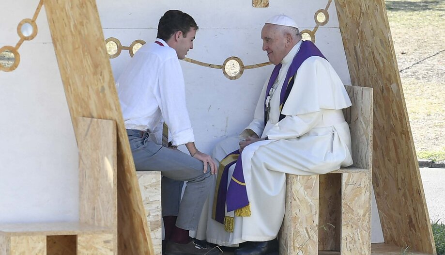 POPE FRANCIS WYD CONFESSIONS