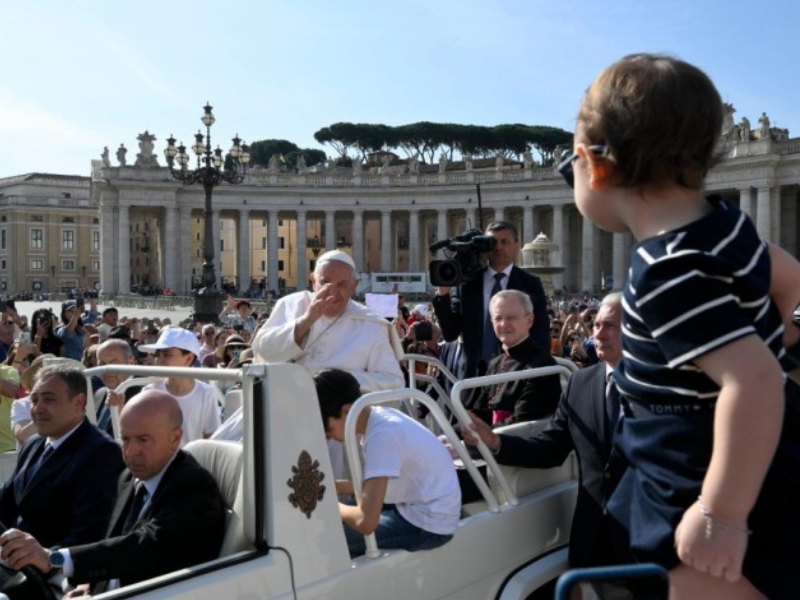 VaticanMedia_Audiencia29052024_CatequesiEsglesiaEsposa_PapaFrancescNen