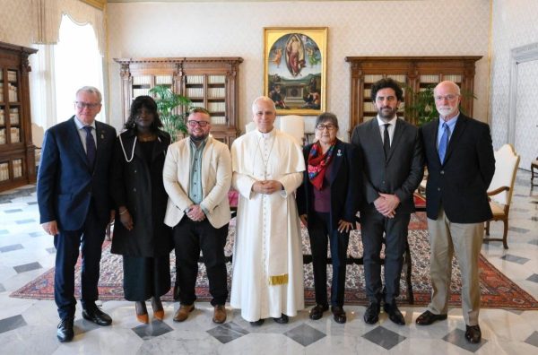 Papa Lleó XIV, amb víctimes d'abusos al Vaticà