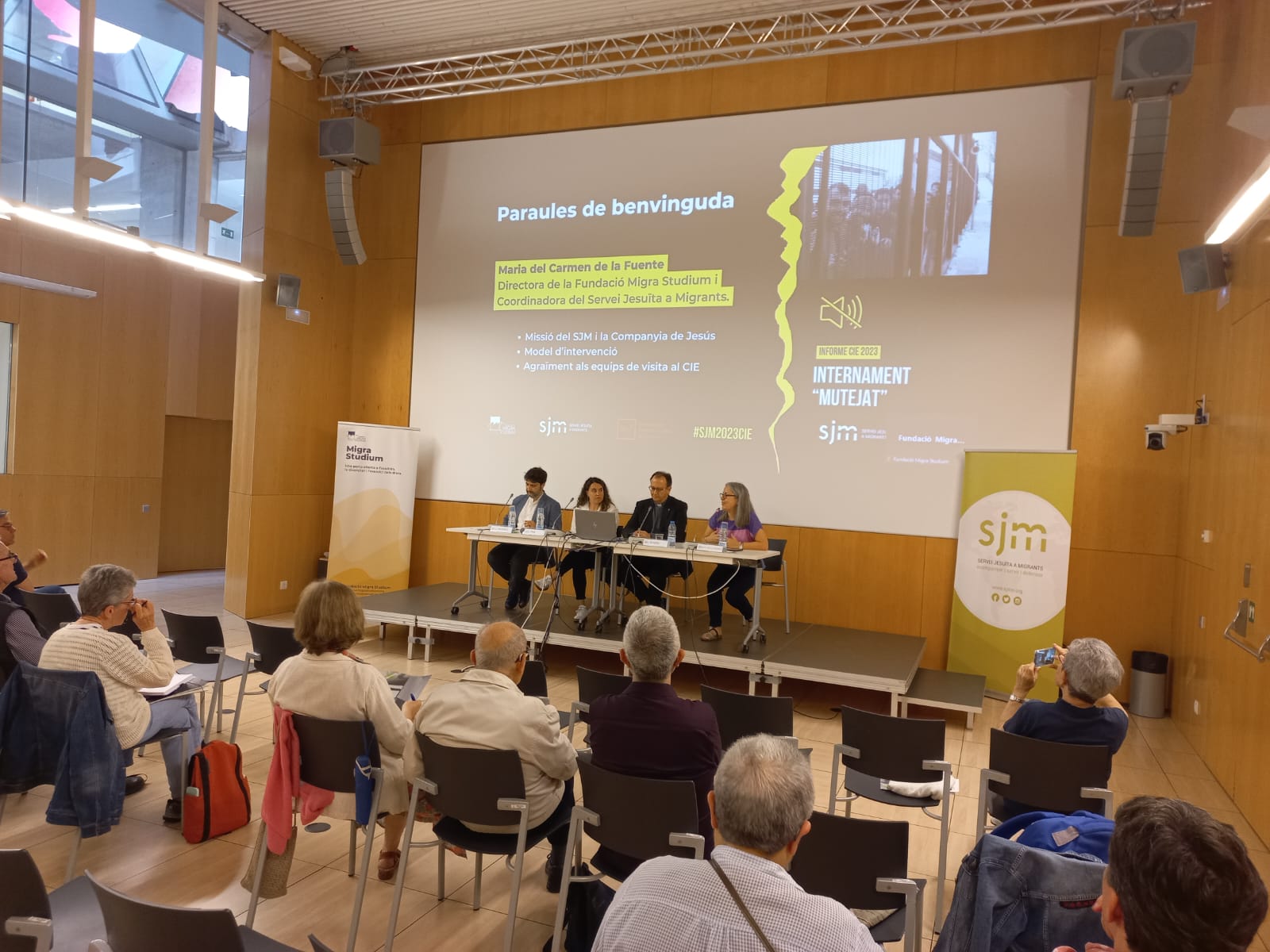 Presentació del catorzè informe anual sobre la situació dels CIE a Espanya. | @MigraStudium