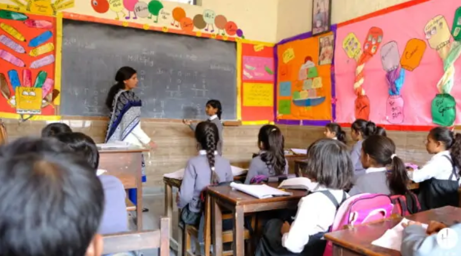 nenes escola pakistan